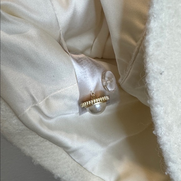 🌺Reformation Amora Cream Boucle’ Vest - Picture 6 of 8